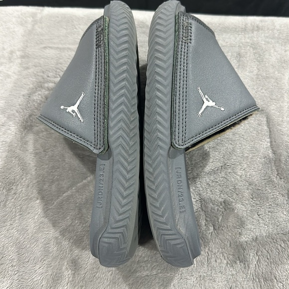 😎🩶JORDAN RUBBER SLIDES🩶😎 - Picture 2 of 7